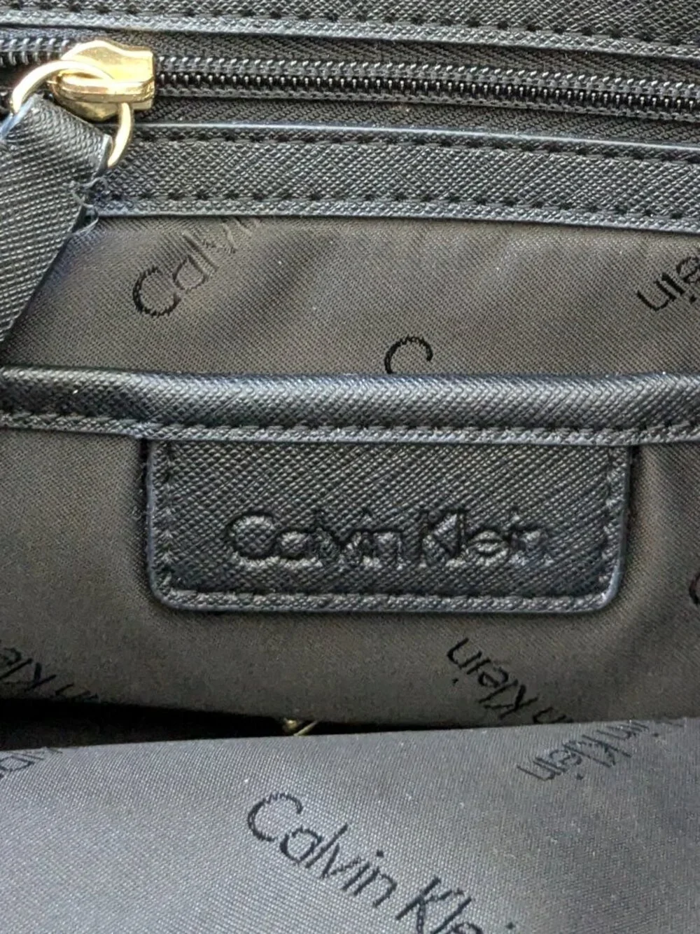 Calvin Klein Women's Shoulder Bag Purse Black / White